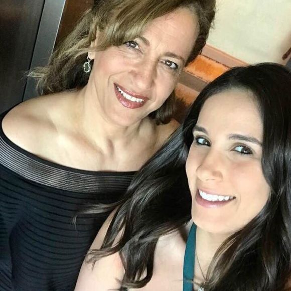 Meet your Posher, Azita - Picture 1 of 1